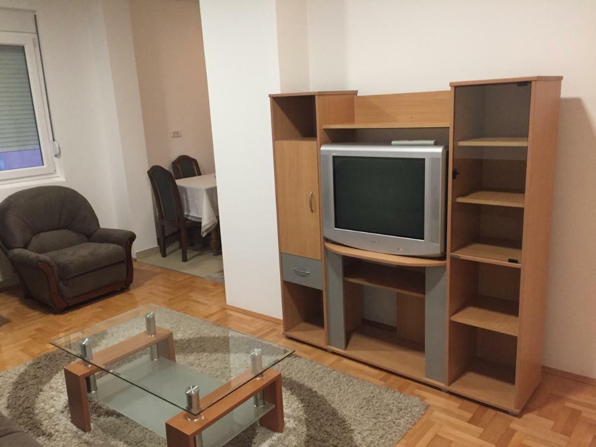 דירות Šabac Stan Na Dan Centar מראה חיצוני תמונה